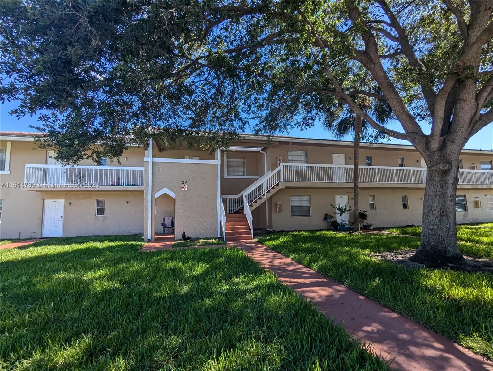 Real estate property located at 10115 Twin Lakes Dr #24-M, Broward, LAKEWOOD VILLAGE, Coral Springs, FL