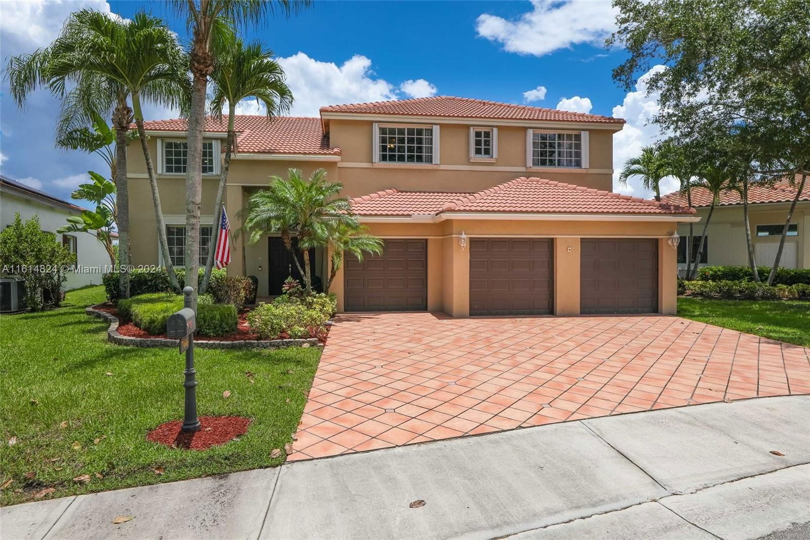 Real estate property located at 766 Heritage Dr, Broward County, SECTOR 4 NORTH, Weston, FL