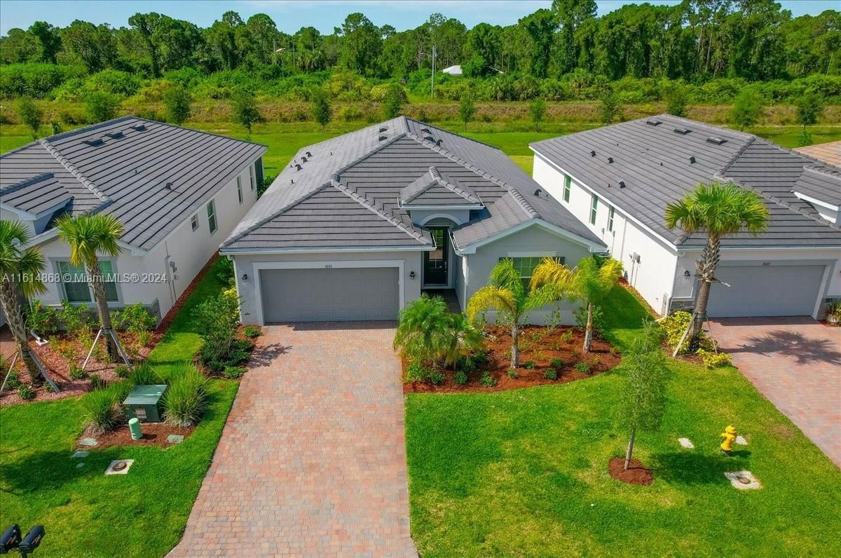 Real estate property located at 3693 Passion Vine Dr, Lee County, RIVER HALL, Other City - In The State Of Florida, FL