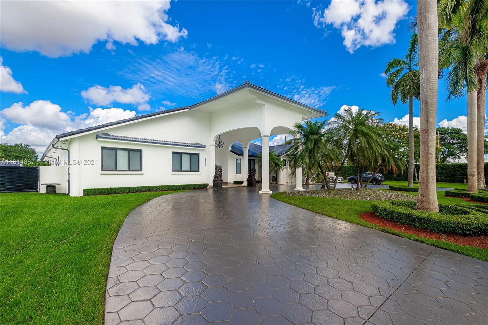 Real estate property located at 2600 128th Ave, Miami-Dade, J G HEADS FARMS UNIT A, Miami, FL