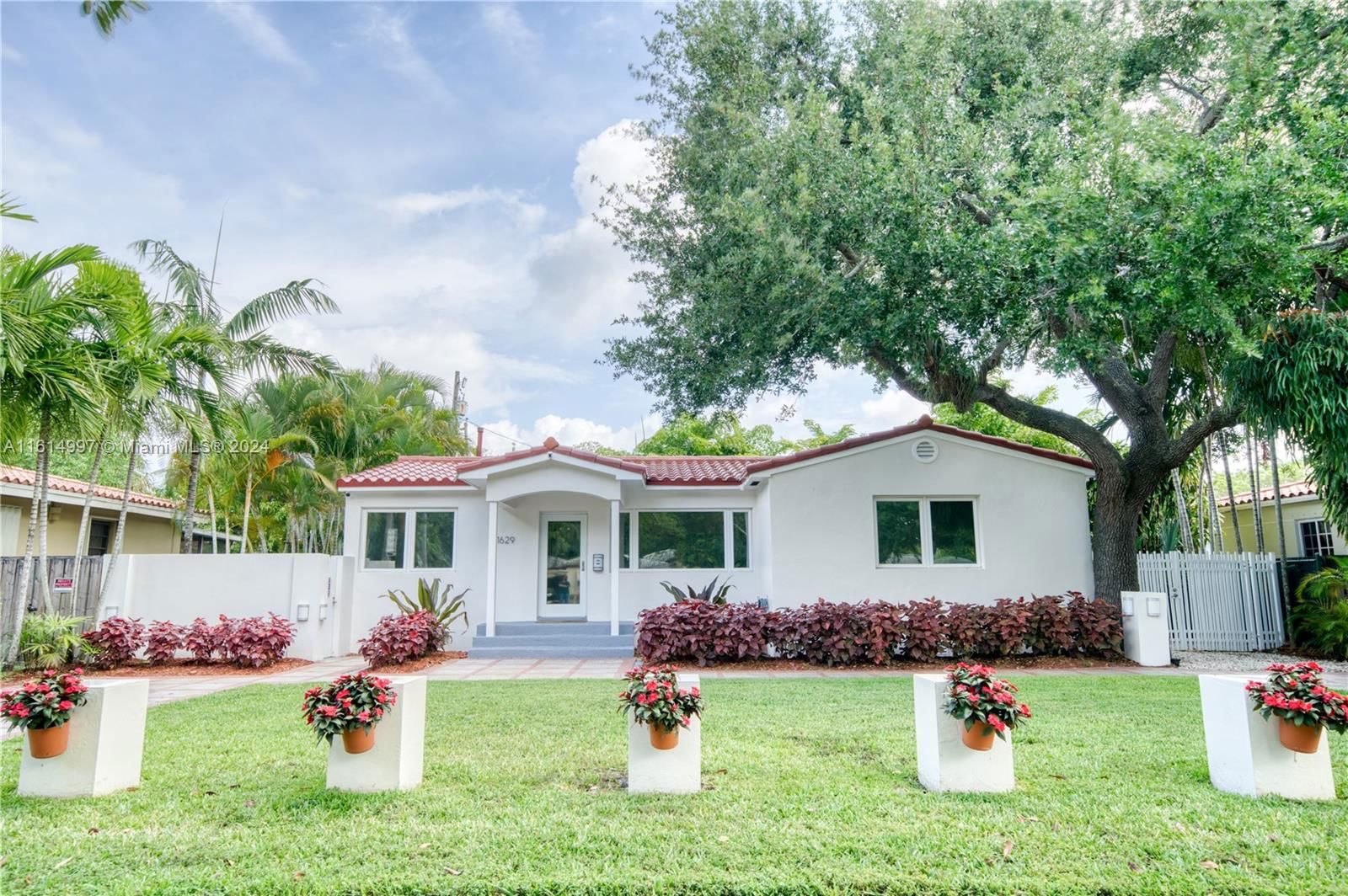 Real estate property located at 1629 Westward Dr, Miami-Dade County, REV PL OF GOLF COURSE ADD, Miami Springs, FL