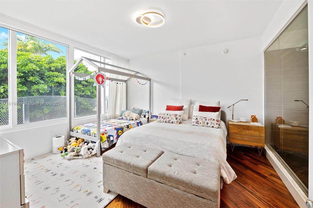 Real estate property located at 2155 Washington Ct #206, Miami-dade, Artepark North Condo, Miami Beach, FL