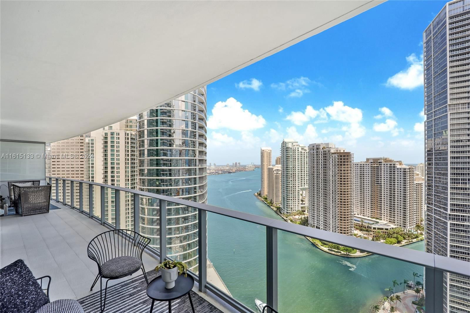 Real estate property located at 200 Biscayne Boulevard Way #3307, Miami-Dade County, EPIC WEST CONDO, Miami, FL