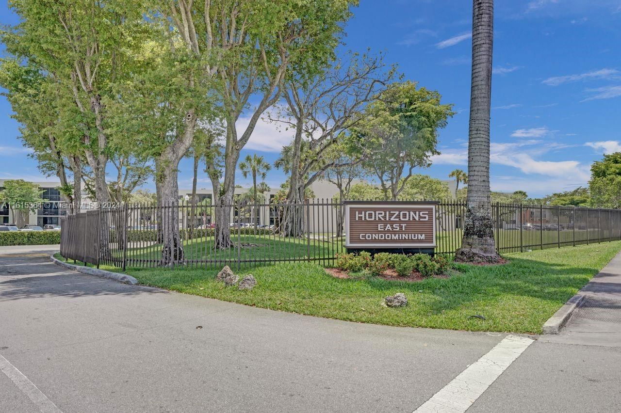 Real estate property located at 8035 107th Ave #305, Miami-Dade County, THE HORIZONS CONDO #1, Miami, FL