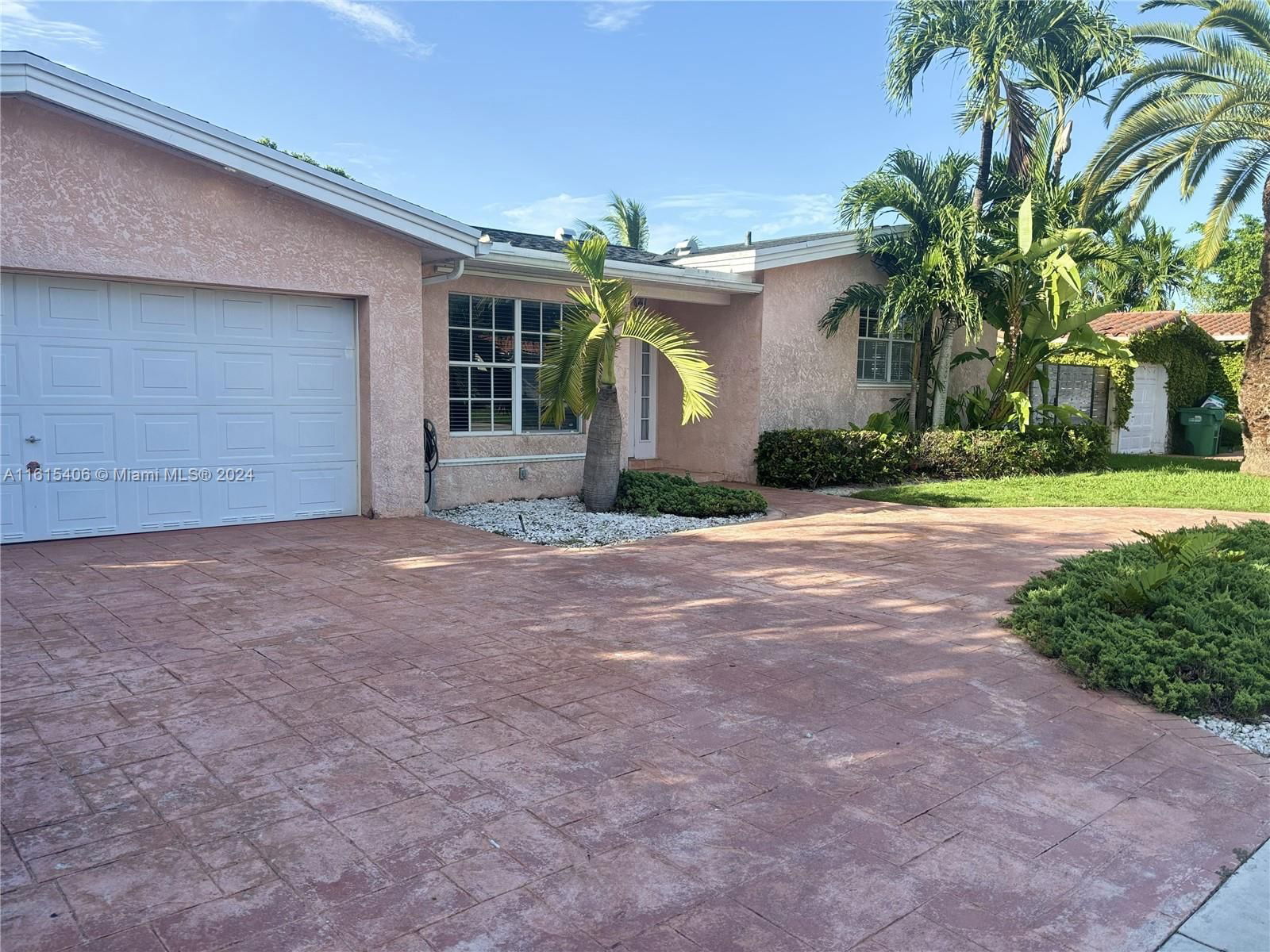 Real estate property located at 8871 54th St, Miami-Dade County, SUN VALLEY ESTATES 1ST AD, Miami, FL