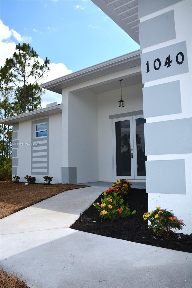 Real estate property located at 1040 BELL BLVD SOUTH, Lee, LEHIGH ACRES, Lehigh Acres, FL