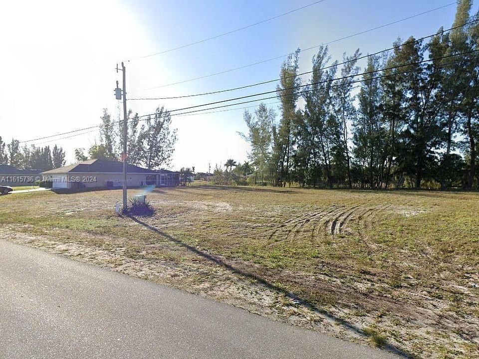 Real estate property located at 926 28th st, Lee County, Cape Coral, FL