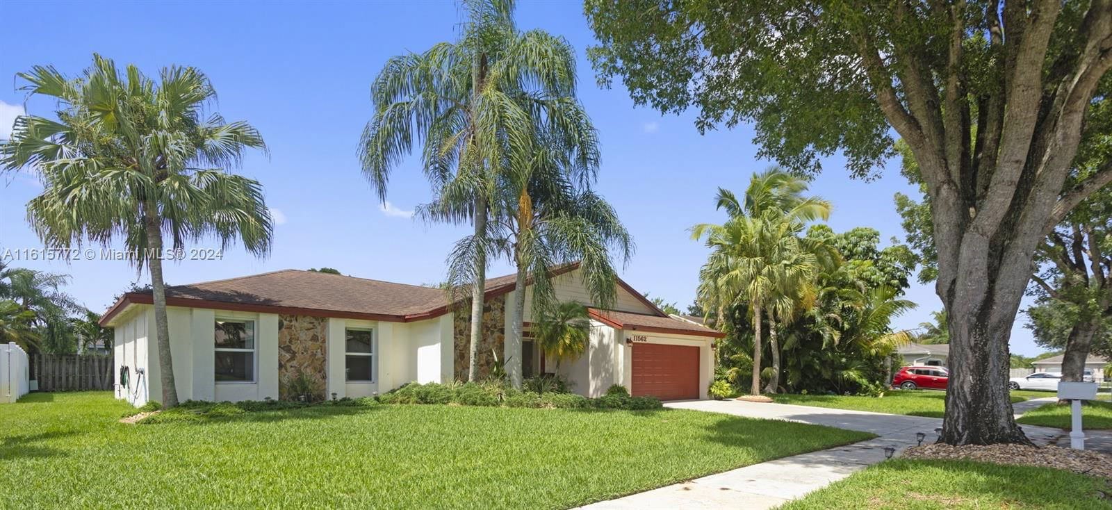 Real estate property located at 11562 51st St, Broward County, FLAMINGO GARDENS-PHASE TW, Cooper City, FL