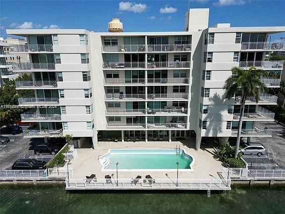 Real estate property located at 9500 Bay Harbor Dr #3H, Miami-Dade, ST REGIS APTS CONDO, Bay Harbor Islands, FL