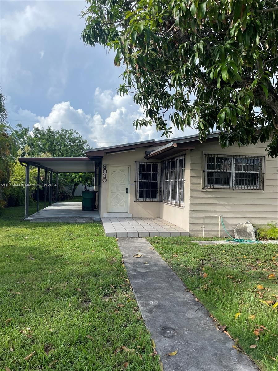 Real estate property located at 8030 9th Ter A, Miami-Dade County, FONTAINBLEAU GDNS, Miami, FL