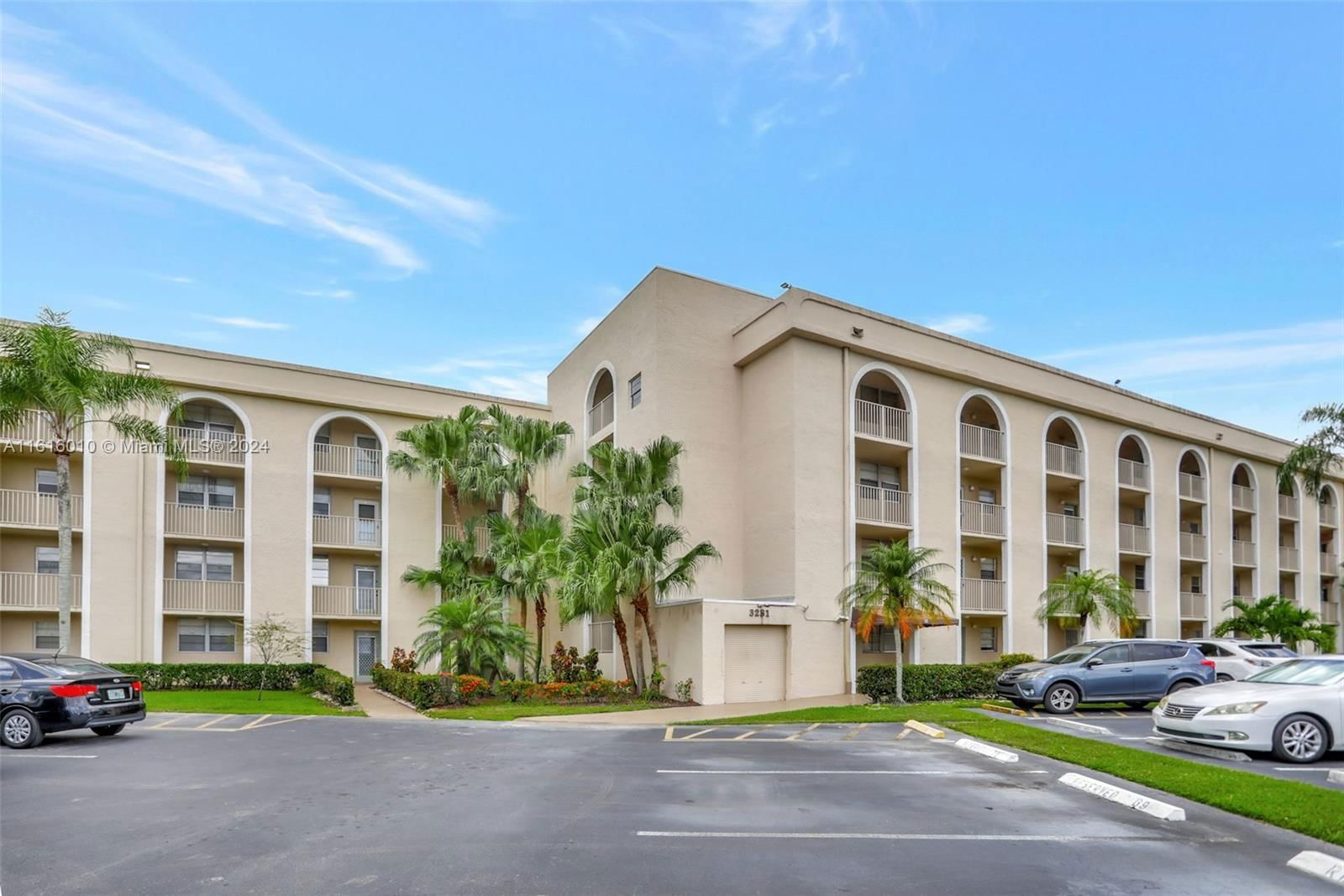 Real estate property located at 3231 Holiday Springs Blvd #401, Broward County, HOLIDAY SPRINGS VILLAGE 6, Margate, FL