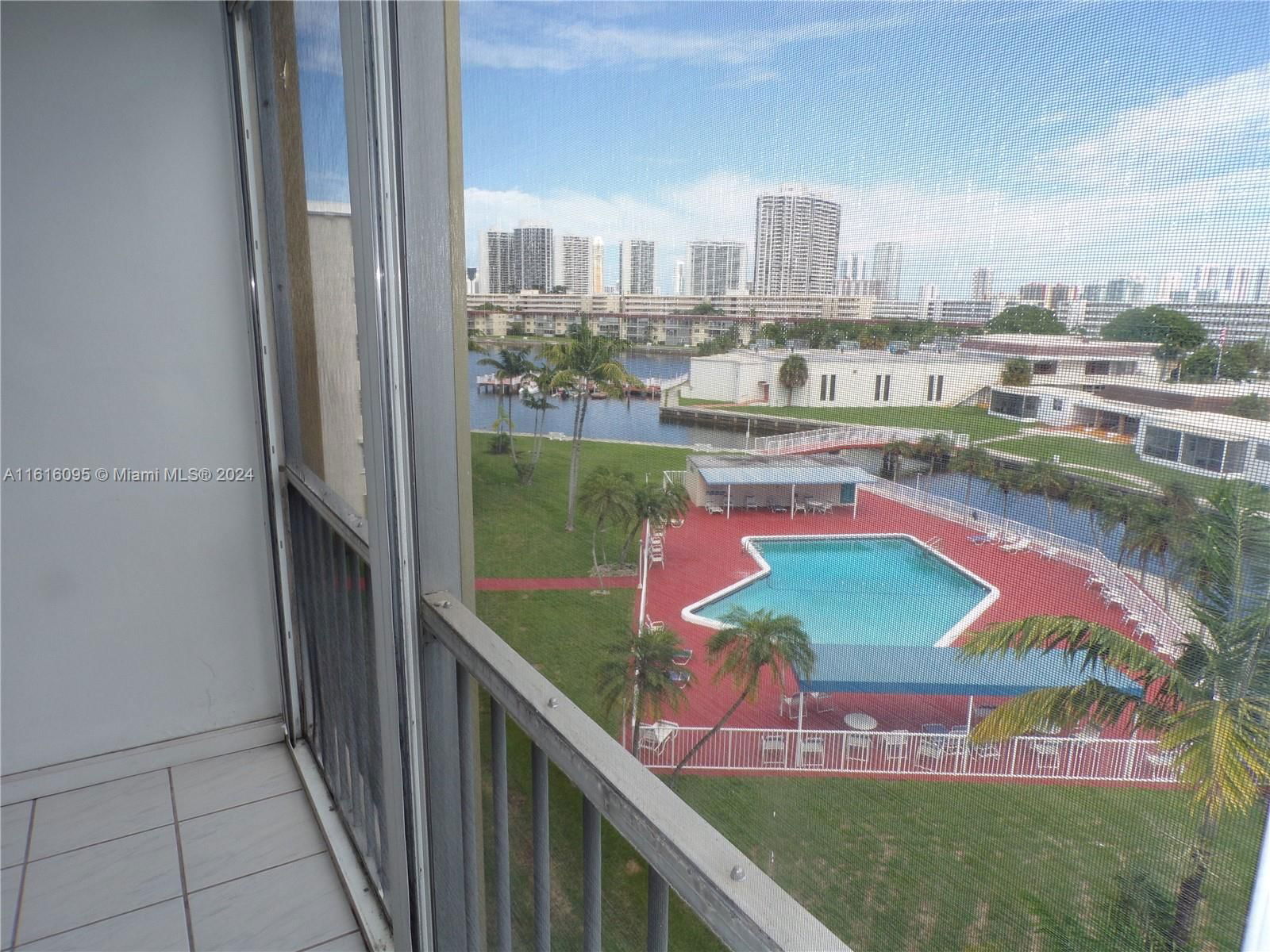 Real estate property located at 2859 Leonard Dr G512, Miami-Dade, POINT EAST SEC II CONDO, Aventura, FL