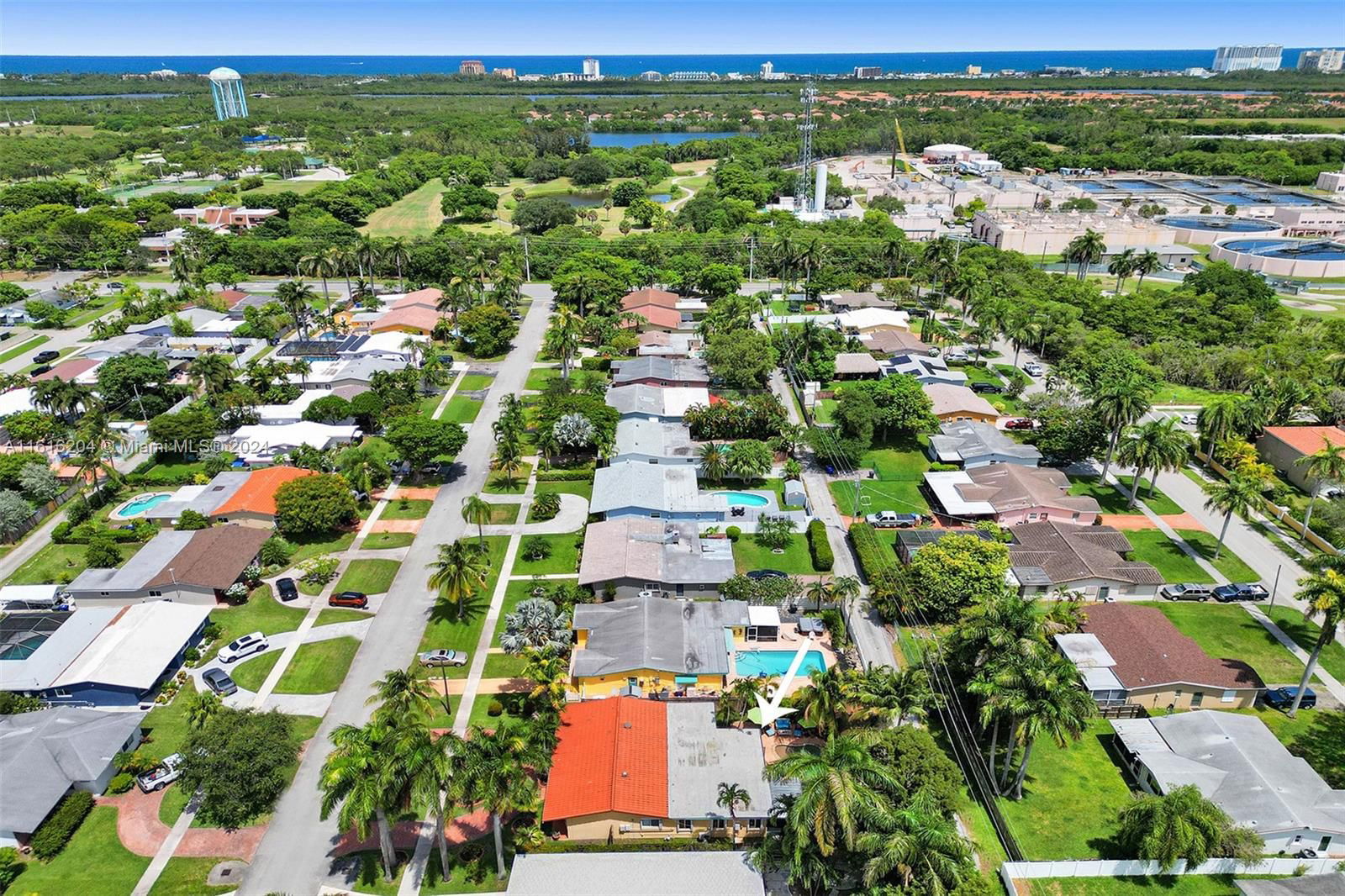 Real estate property located at 1125 14th Ave, Broward, COUNTRY CLUB HOMES, Hollywood, FL