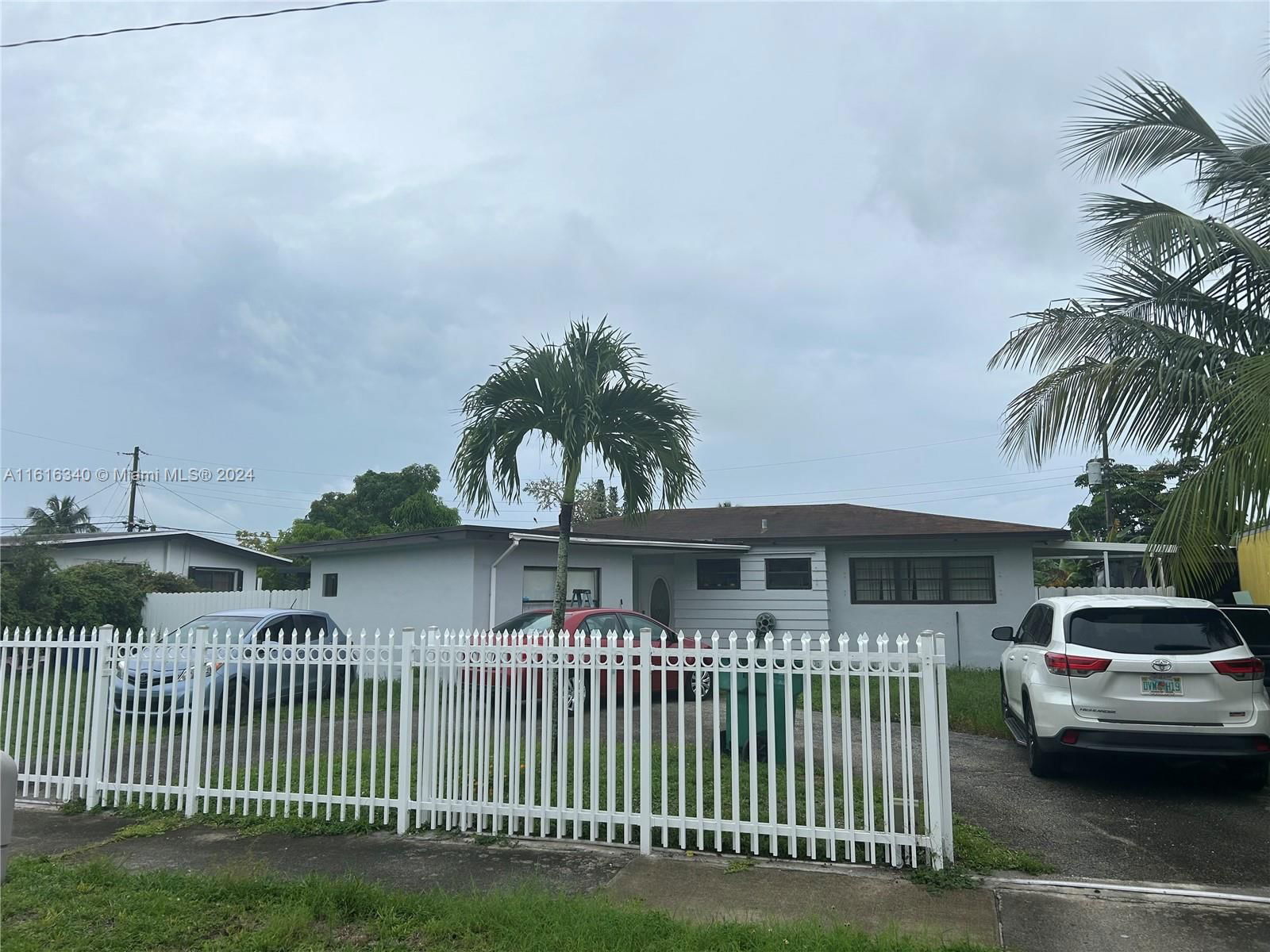 Real estate property located at 19831 Miami Ct, Miami-Dade County, SIERRA 2ND ADDN, Miami Gardens, FL