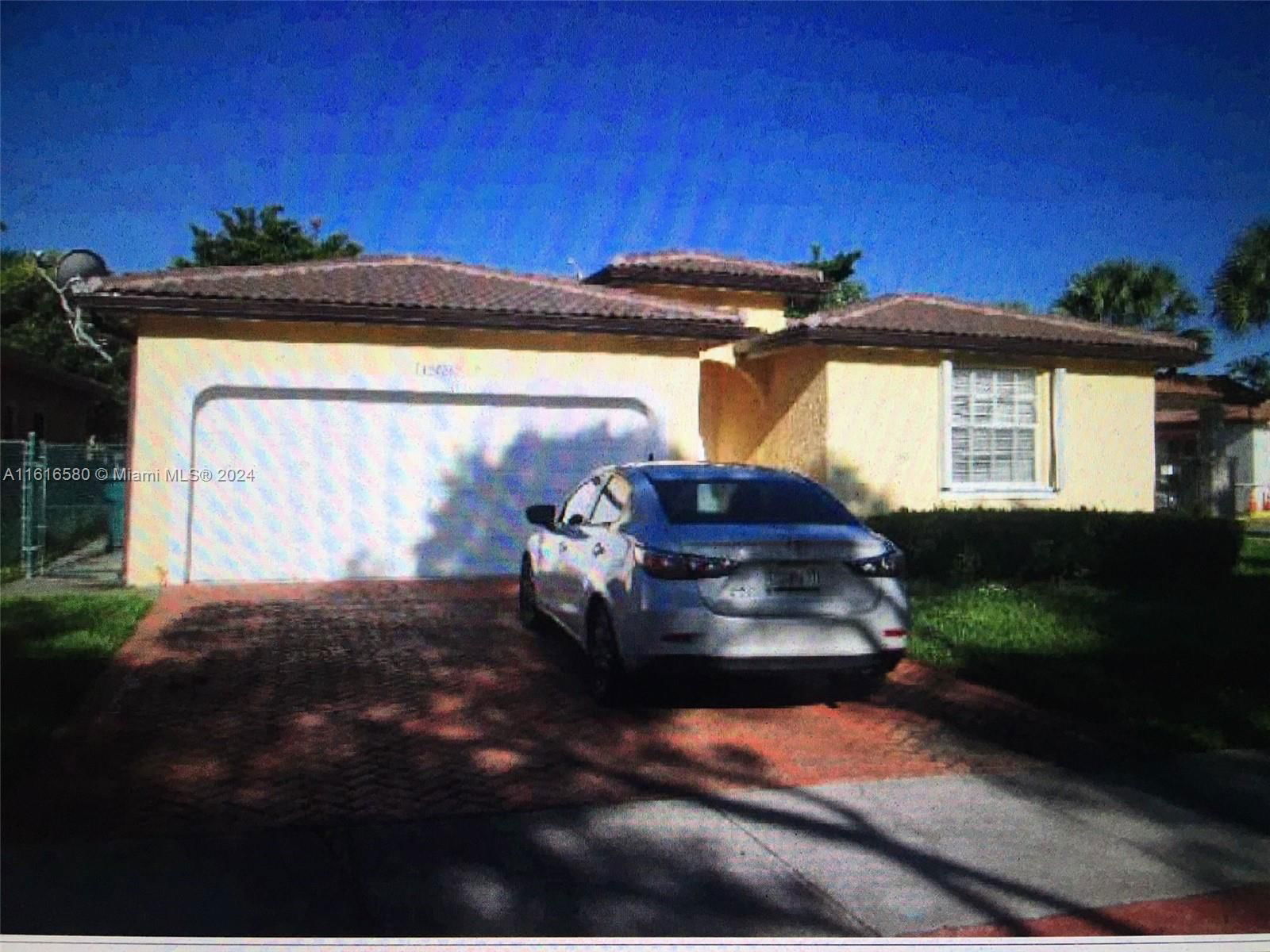 Real estate property located at 12428 121st Ave, Miami-Dade County, SIGNATURE GARDENS SUB, Miami, FL