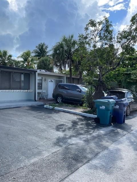 Real estate property located at 6450 Miami Lakes Dr E #6450, Miami-Dade County, MIAMI LAKES-LAKE KATHARIN, Miami Lakes, FL