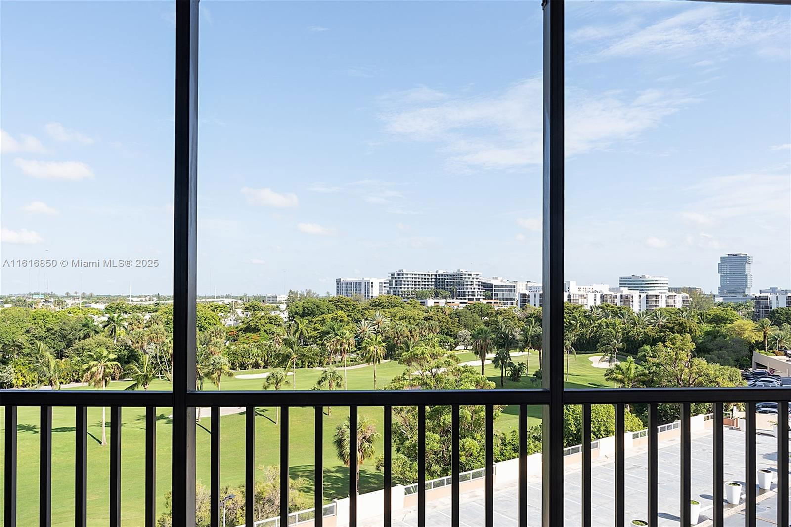 Real estate property located at 20335 Country Club Dr #702, Miami-dade, Coronado Condo- Tower Ii, Aventura, FL