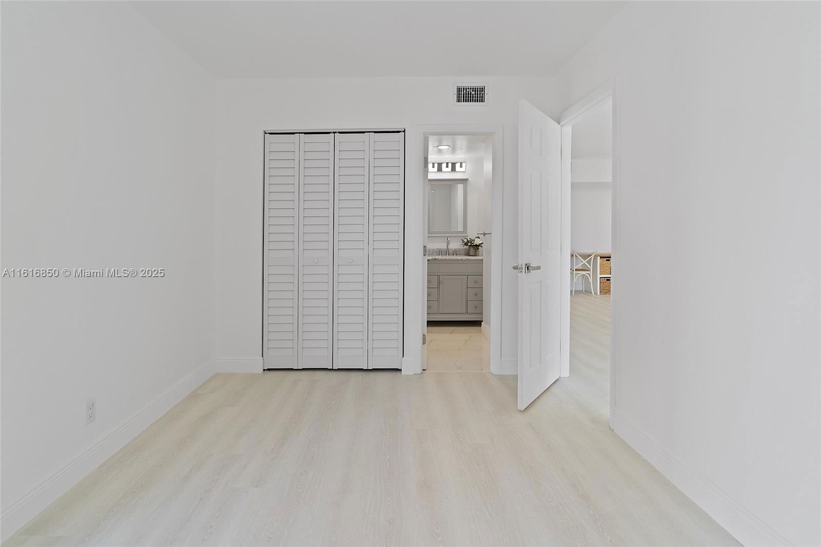 Real estate property located at 20335 Country Club Dr #702, Miami-dade, Coronado Condo- Tower Ii, Aventura, FL