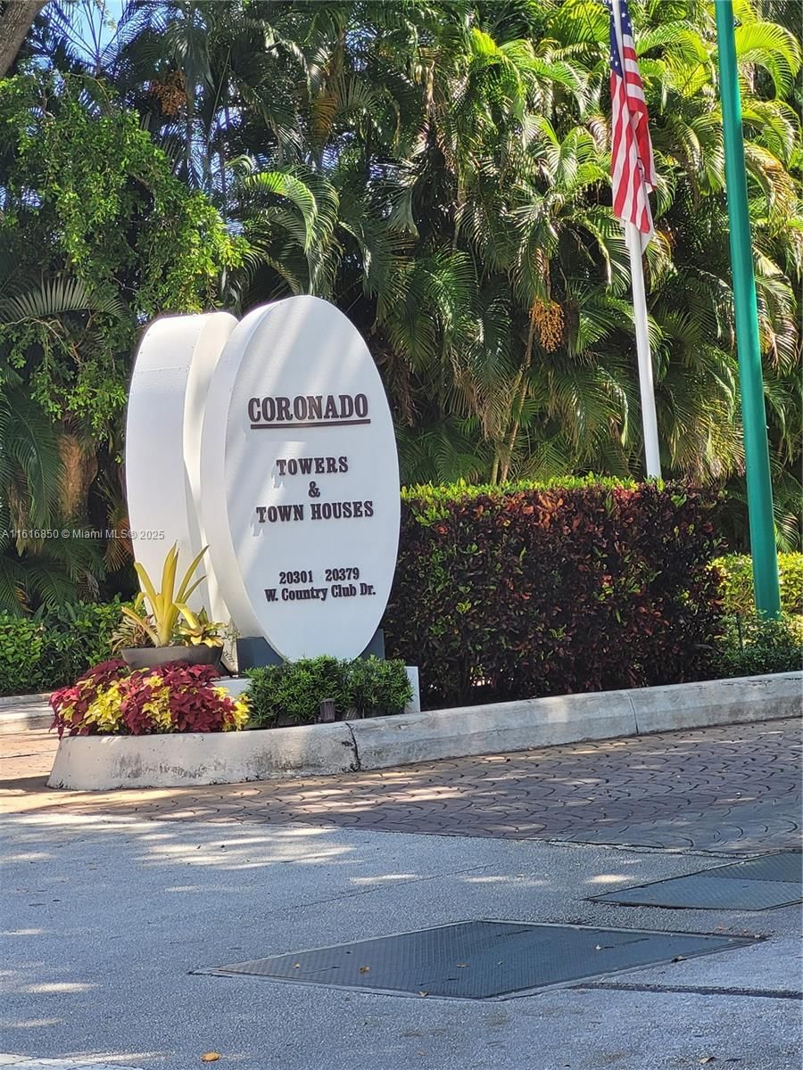 Real estate property located at 20335 Country Club Dr #702, Miami-dade, Coronado Condo- Tower Ii, Aventura, FL