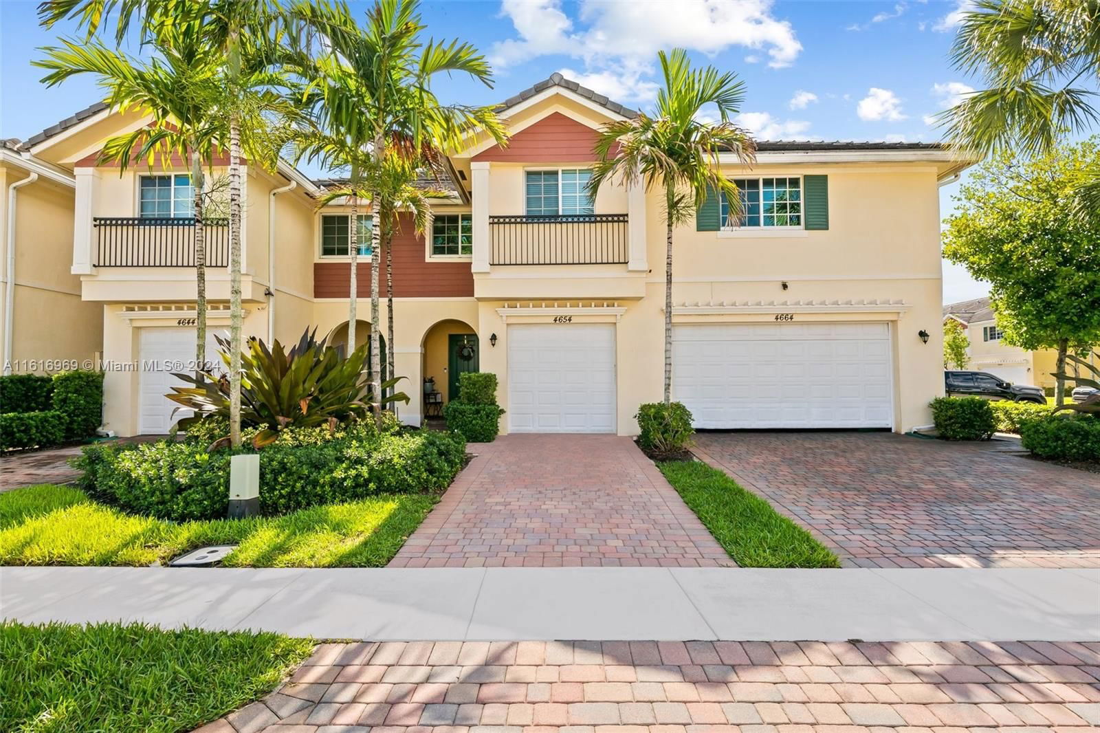 Real estate property located at 4654 Windmill Ln, Broward County, SADDLE BRIDGE, Davie, FL