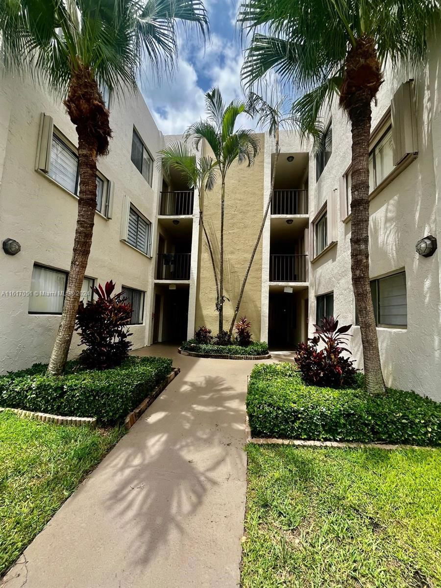 Real estate property located at 8025 107th Ave #209, Miami-Dade County, THE HORIZONS CONDO #2, Miami, FL