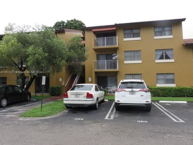 Real estate property located at 15530 80th St C-111, Miami-Dade, THE COURTS AT KENDALL CON, Miami, FL