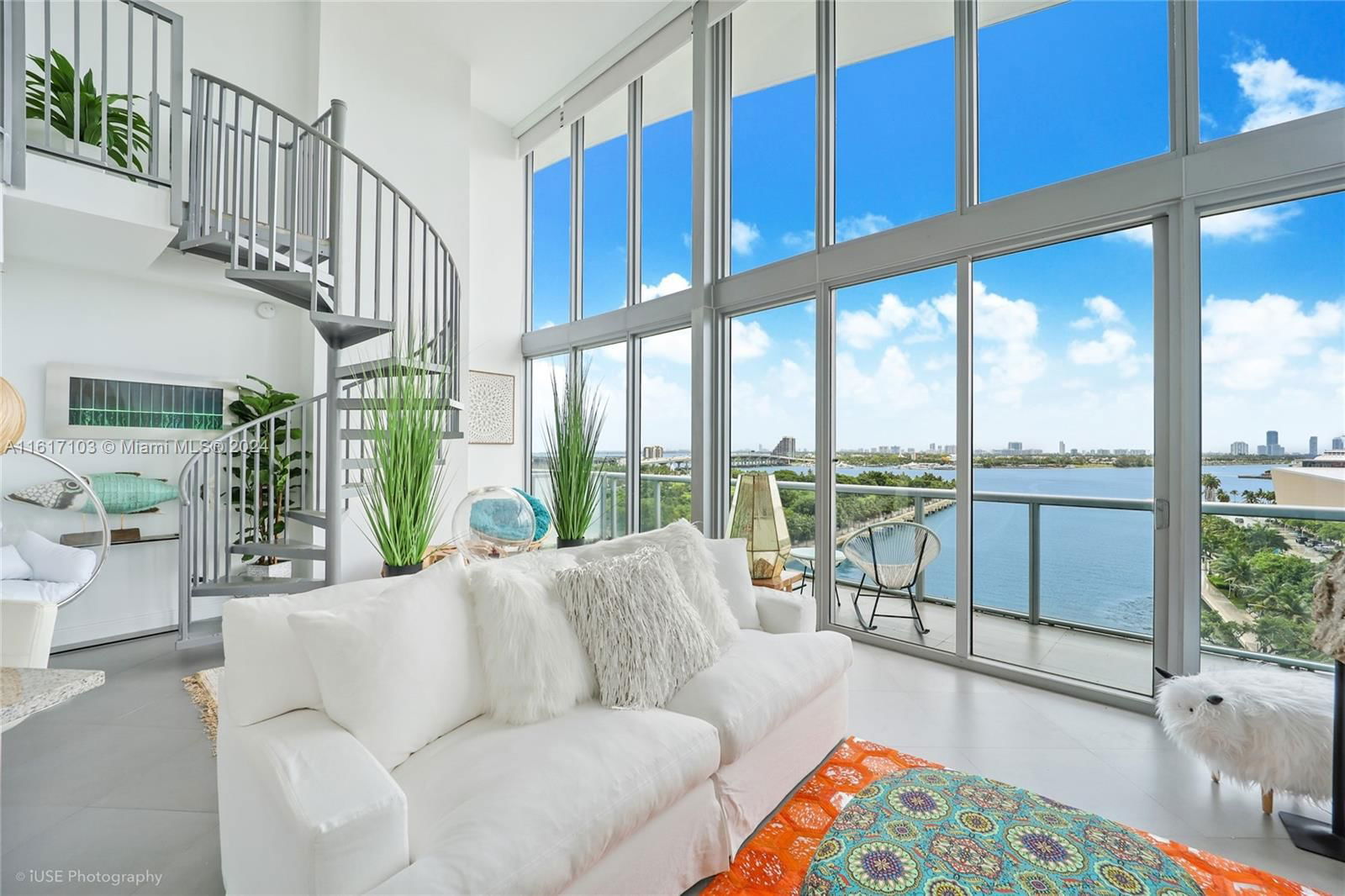 Real estate property located at 888 Biscayne Blvd #905, Miami-Dade, MARINABLUE CONDO, Miami, FL