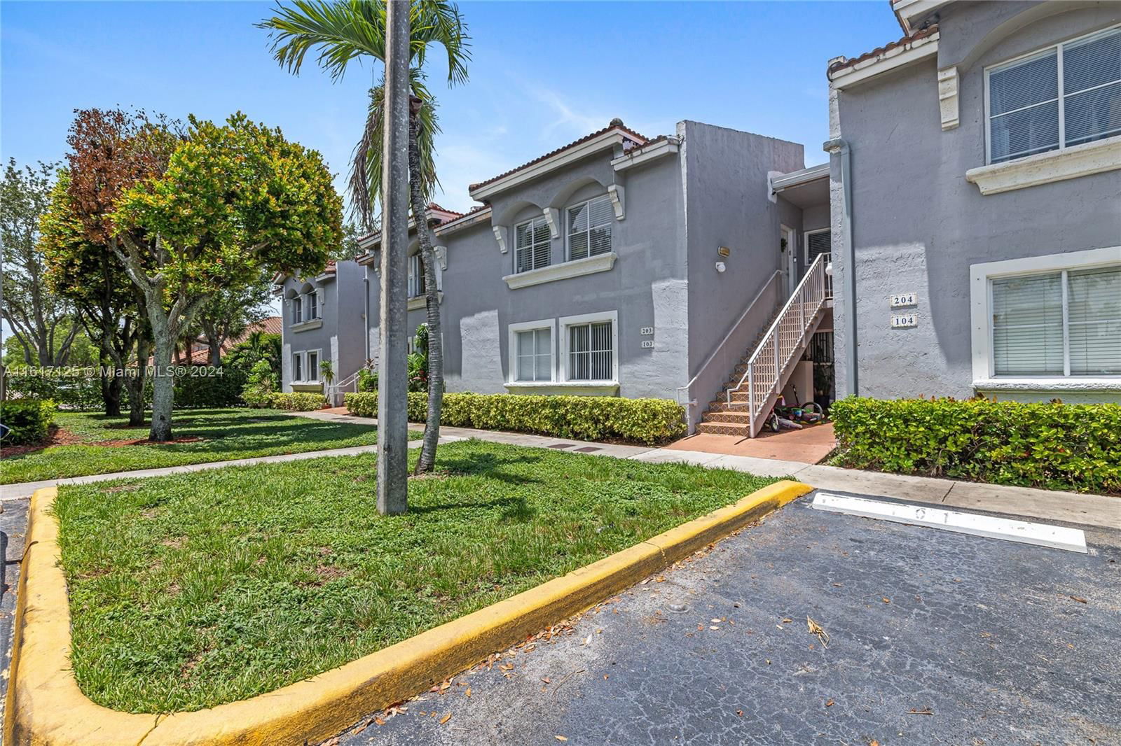 Real estate property located at 4736 114th Ave #203, Miami-Dade County, VILLA DORAL CONDO NO 2, Doral, FL