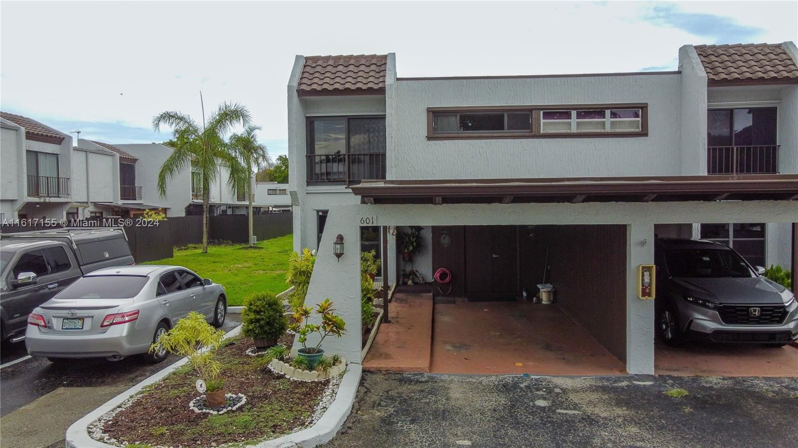 Real estate property located at 6510 Kendale Lakes Dr #601, Miami-Dade, SPANISH VILLAS CONDO, Miami, FL