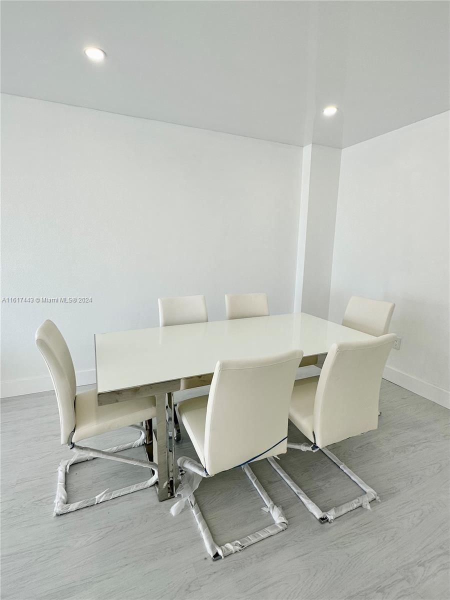 Real estate property located at 1950 Ocean Dr #17J, Broward, Hemispheres Condo, Hallandale Beach, FL