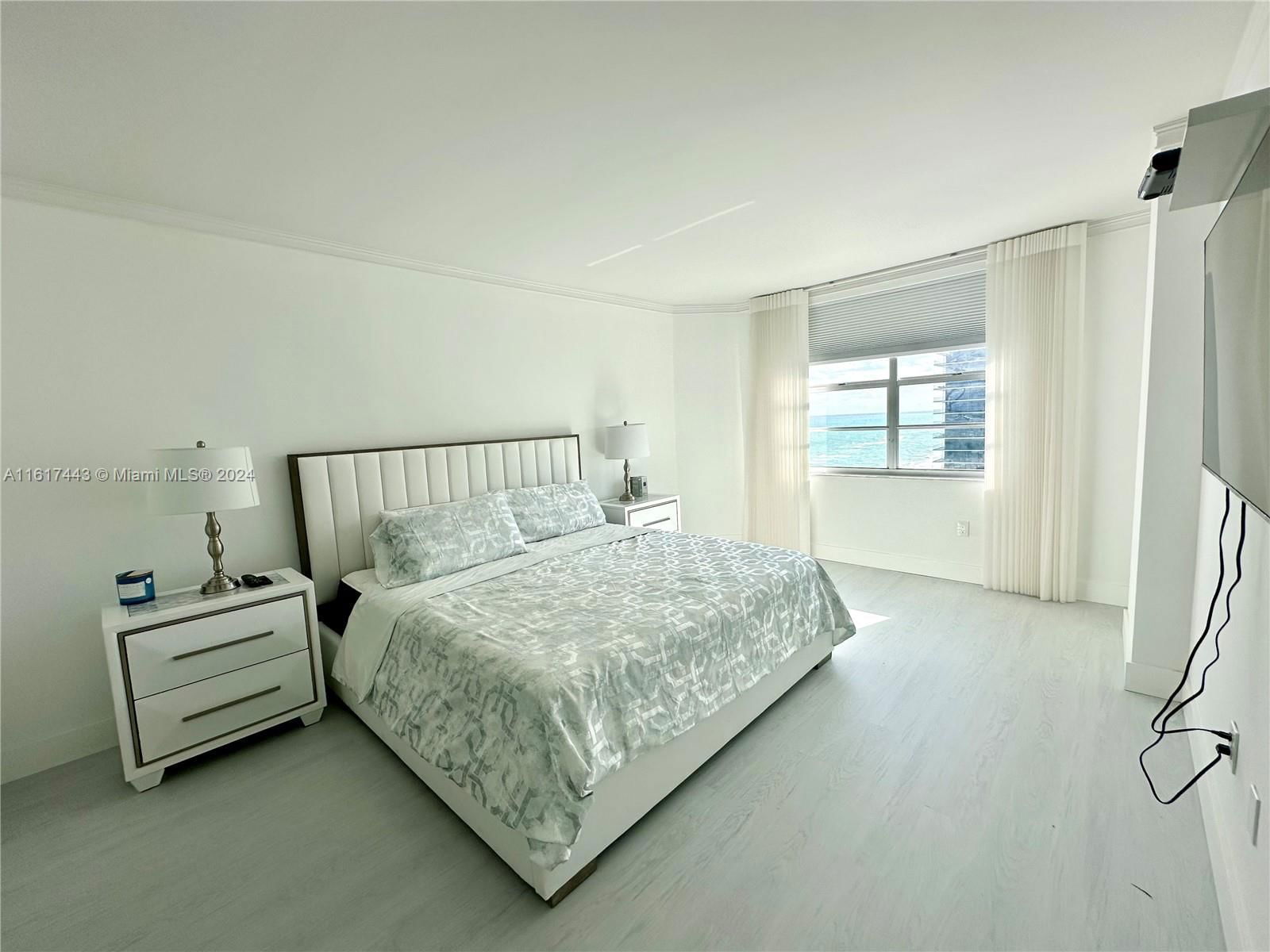 Real estate property located at 1950 Ocean Dr #17J, Broward, Hemispheres Condo, Hallandale Beach, FL