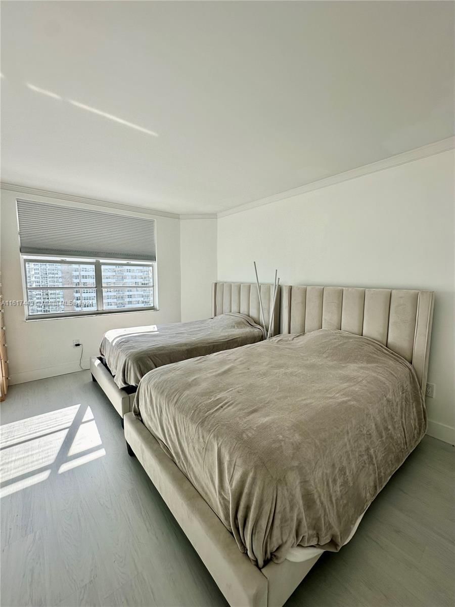 Real estate property located at 1950 Ocean Dr #17J, Broward, Hemispheres Condo, Hallandale Beach, FL