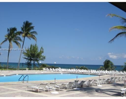Real estate property located at 1950 Ocean Dr #17J, Broward, Hemispheres Condo, Hallandale Beach, FL