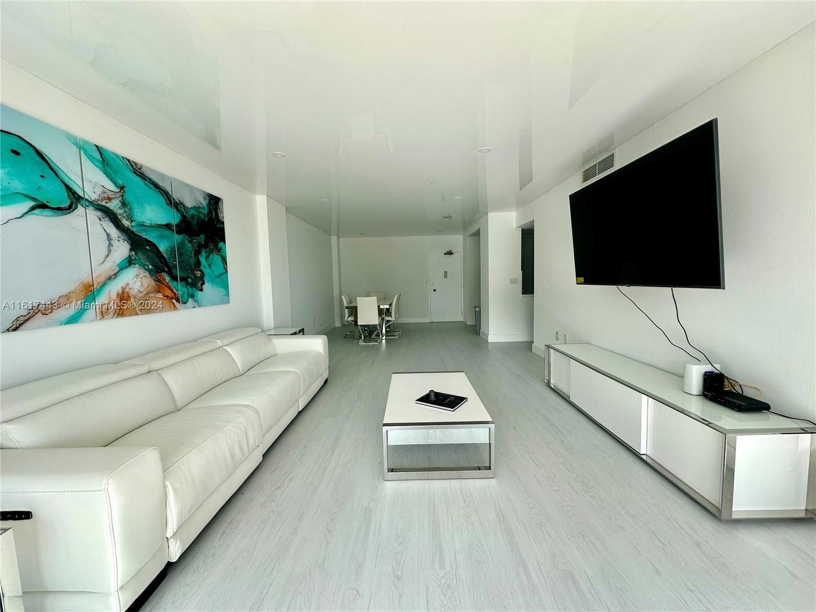 Real estate property located at 1950 Ocean Dr #17J, Broward, Hemispheres Condo, Hallandale Beach, FL