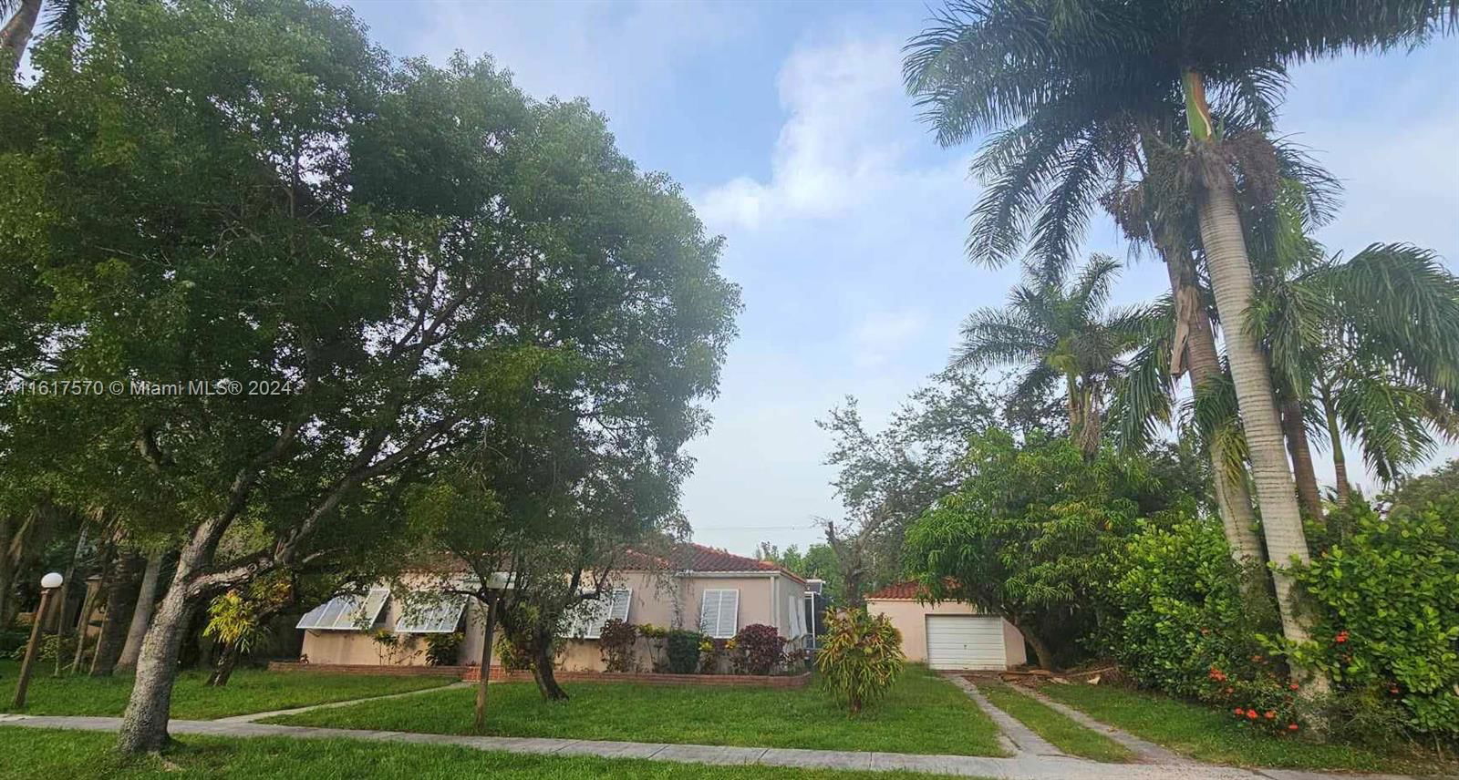 Real estate property located at 141 Palmetto Dr, Miami-Dade County, REV PL SEC 2 CC ESTATES, Miami Springs, FL