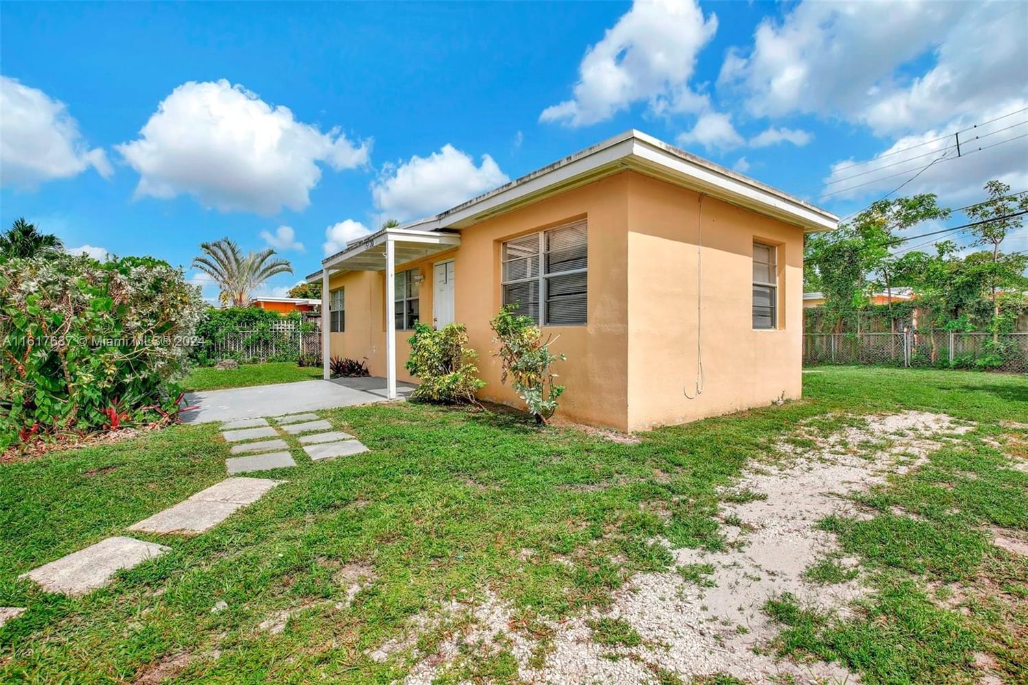 Real estate property located at 5620 40th Ct, Broward, MIAMI GARDENS ESTATES SEC, West Park, FL