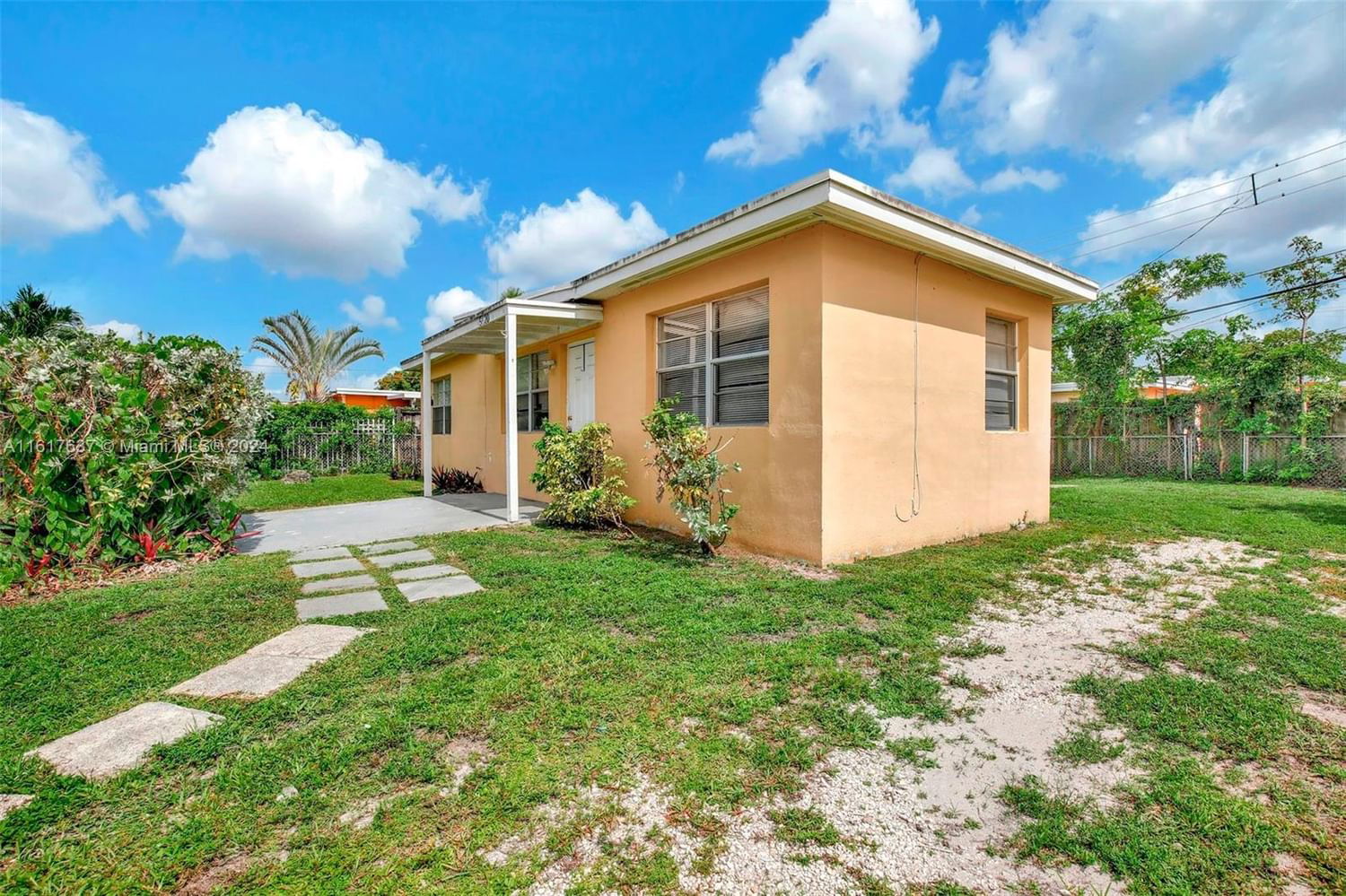 Real estate property located at 5620 40th Ct, Broward County, MIAMI GARDENS ESTATES SEC, West Park, FL