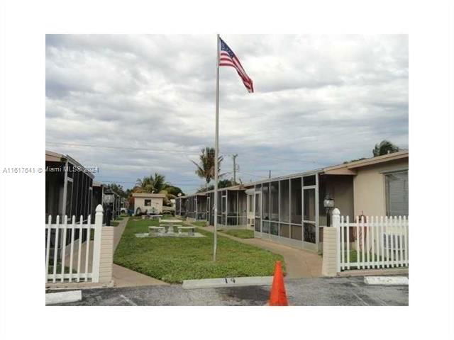 Real estate property located at 2211 Lincoln St #7, Broward County, LINCOLN GARDENS CO-OP, Hollywood, FL
