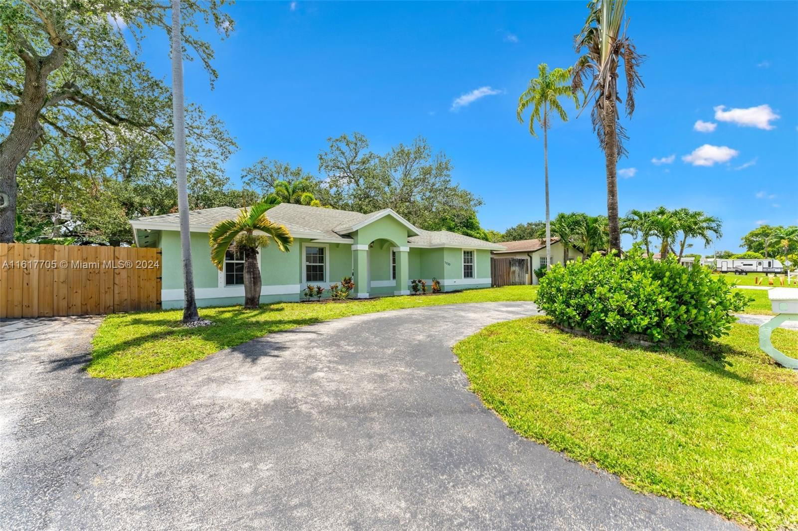 Real estate property located at 1030 66th Ave, Broward County, O DONNELL ESTATES, Pembroke Pines, FL