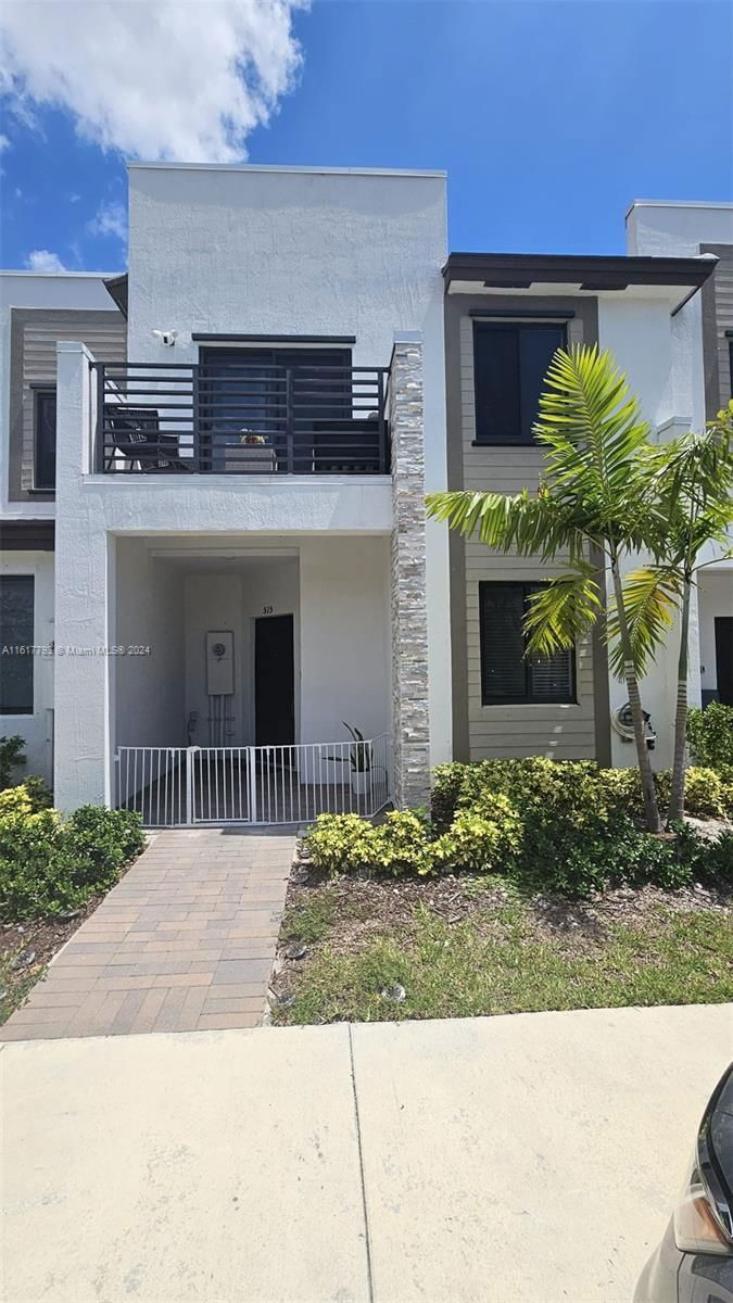 Real estate property located at 515 208th Ter, Miami-Dade County, VIA VENTURA NEIGHBORHOOD, Miami, FL