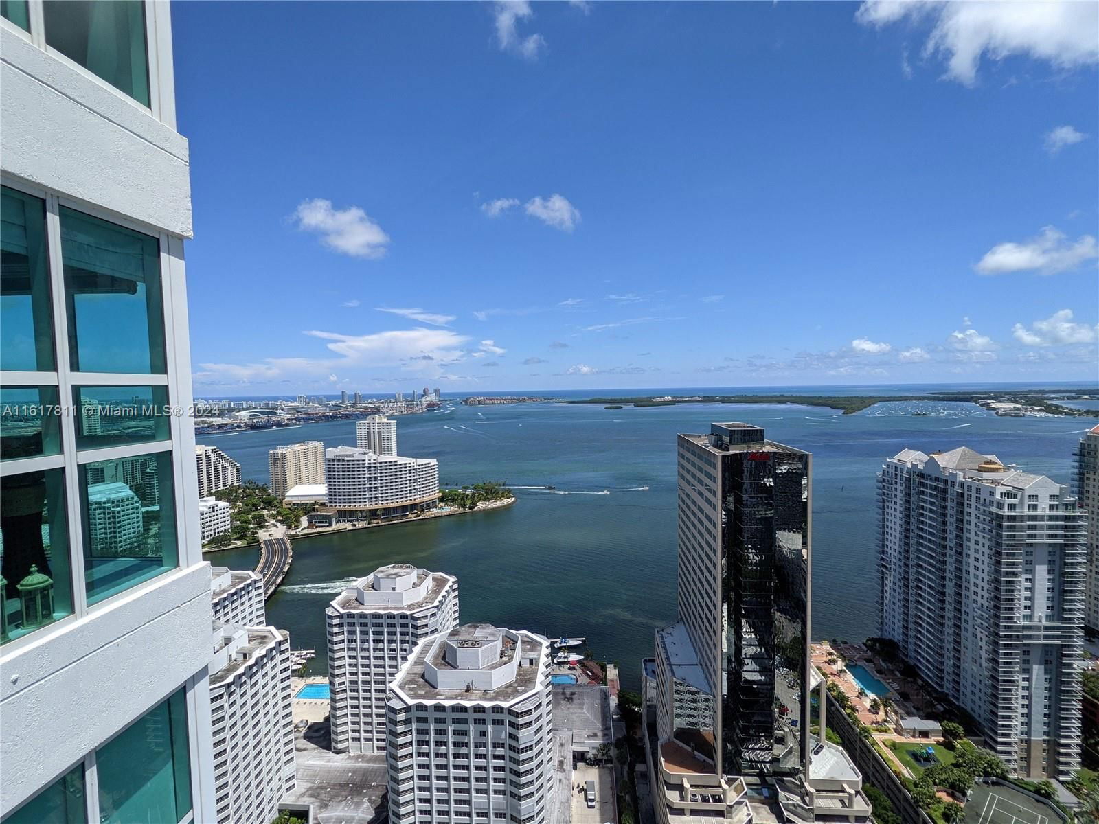 Real estate property located at 951 Brickell Ave #4210, Miami-Dade County, THE PLAZA 901 BRICKELL CO, Miami, FL