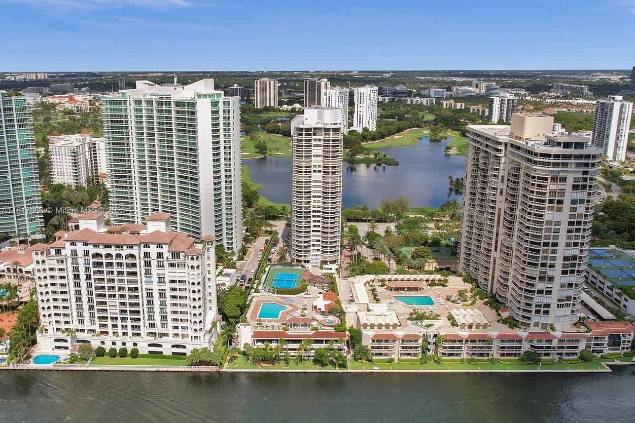 Real estate property located at 20185 Country Club Dr #1502, Miami-dade, The Landmark Condo, Aventura, FL