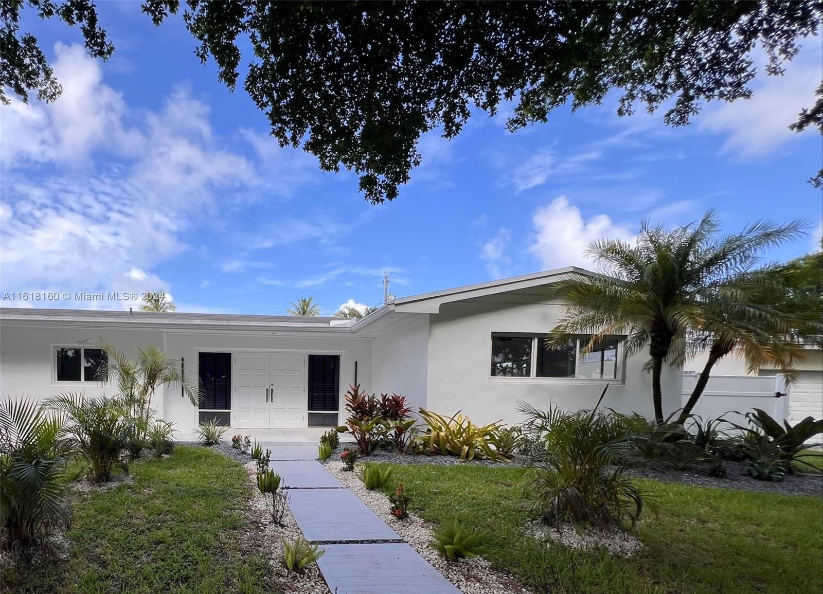 Real estate property located at , Miami-Dade County, SKY LAKE, North Miami Beach, FL