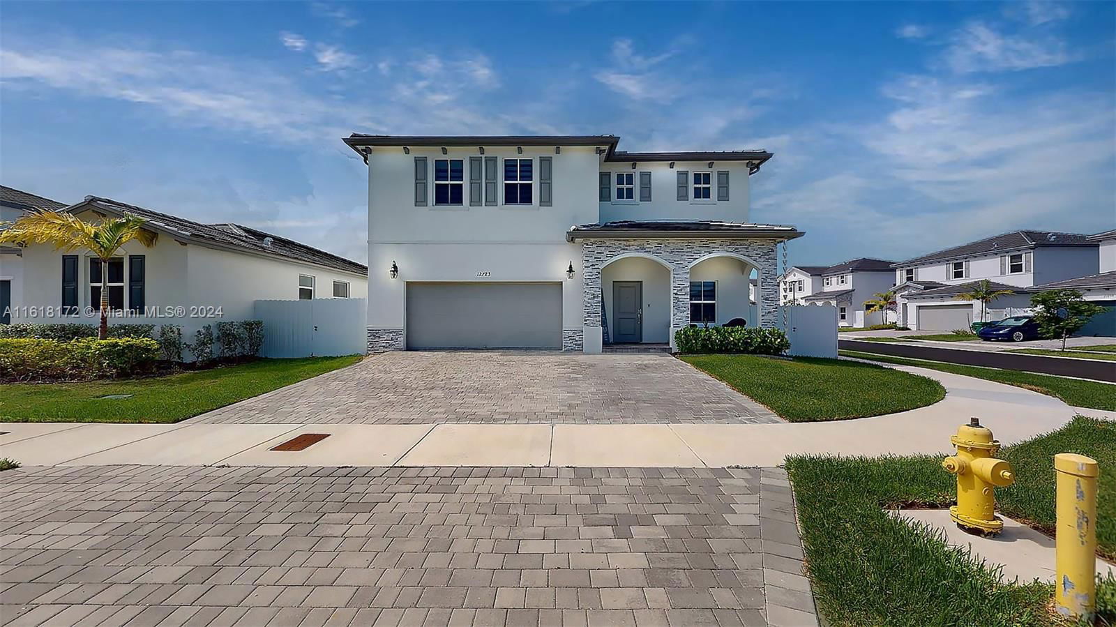 Real estate property located at 12723 213th St, Miami-Dade County, SIENA NORTH, Miami, FL