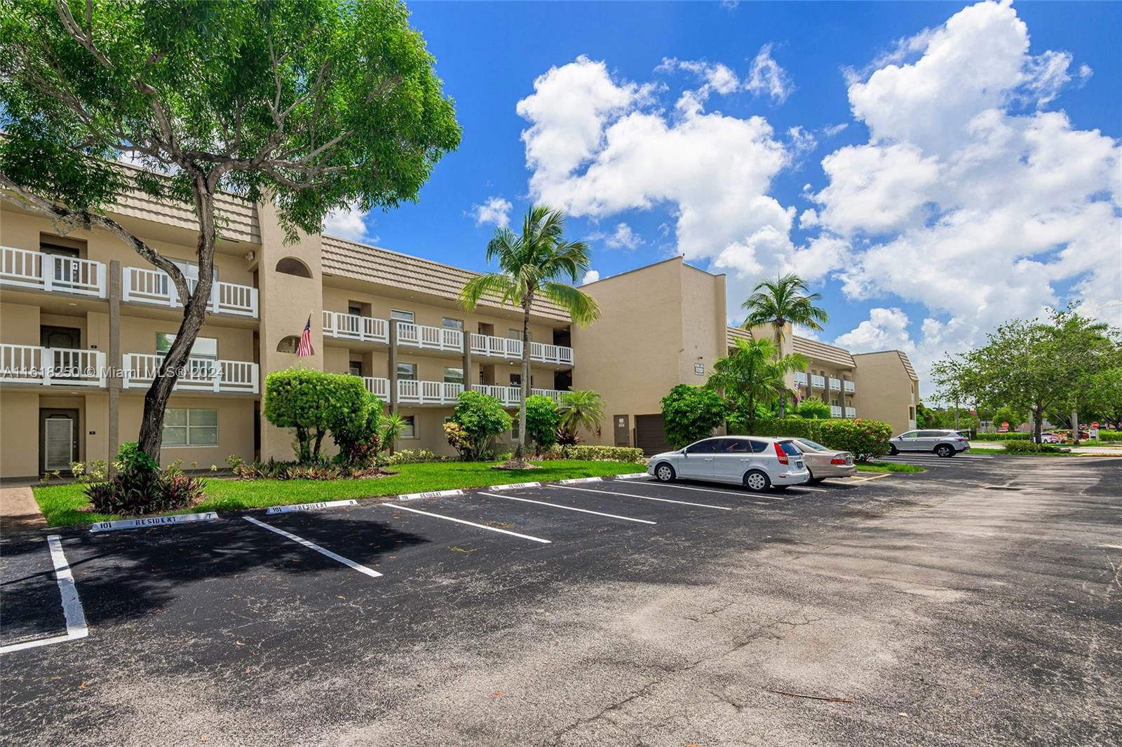 Real estate property located at 9310 Sunrise Lakes Blvd #205, Broward, SUNRISE LAKES 101 CONDO, Sunrise, FL