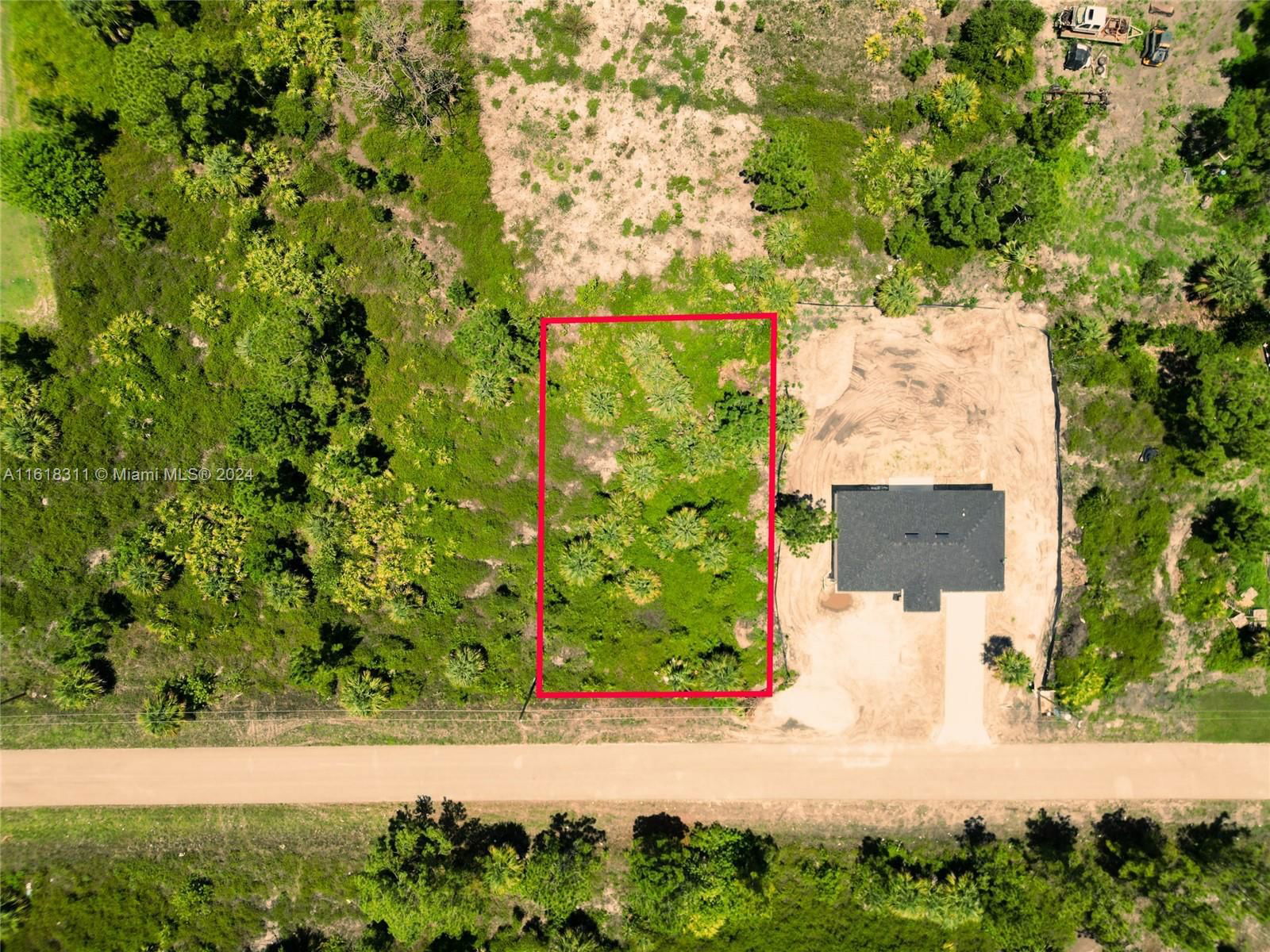 Real estate property located at 916 GUNBY AVE S, Lee County, LEHIGH ACRES, Lehigh Acres, FL