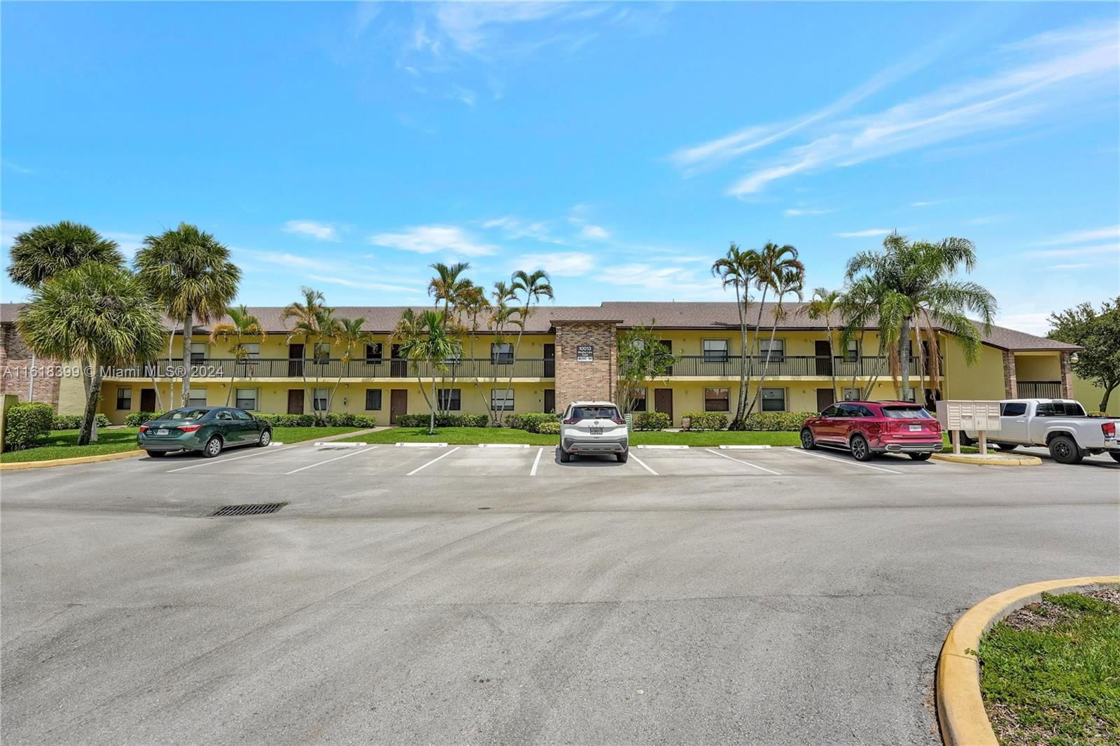 Real estate property located at 10013 Winding Lake Rd #207, Broward County, WINDING LAKE TWO AT WELLE, Sunrise, FL