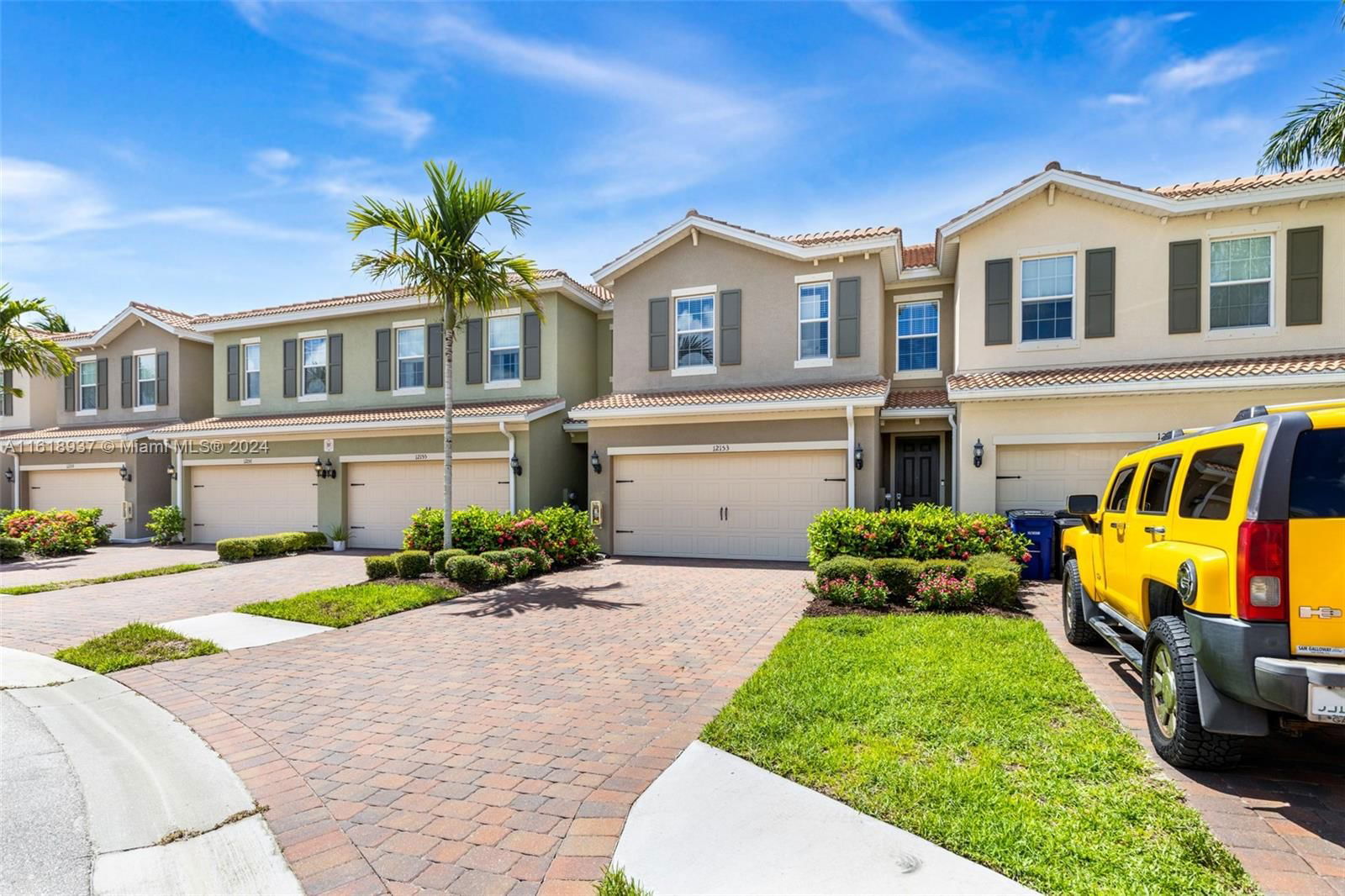 Real estate property located at 12153 Mahogany Cove ST, Lee County, Royal Greens, Fort Myers, FL