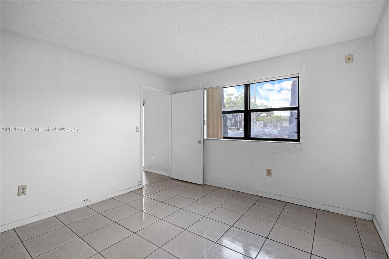 Real estate property located at 7090 179th St #104, Miami-dade, Villa Bellini Condo, Hialeah, FL