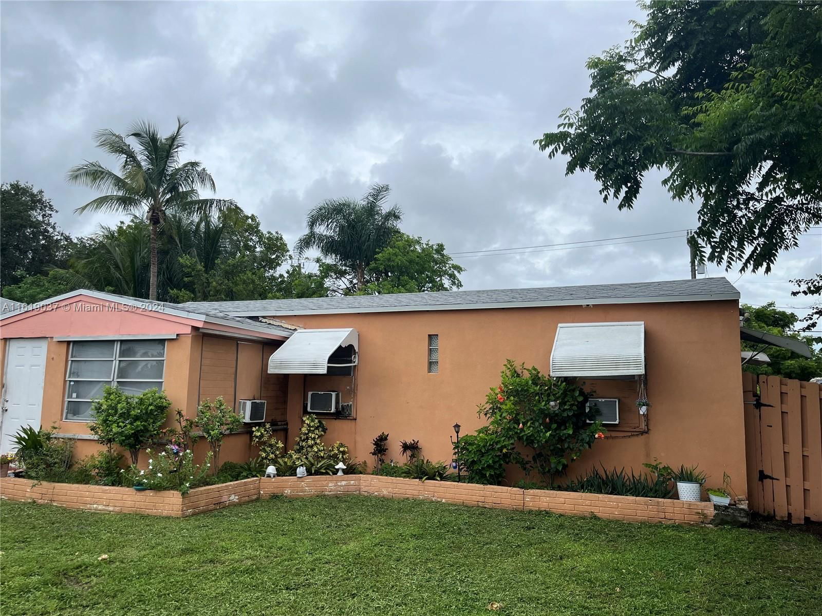 Real estate property located at 2319 Cleveland St, Broward County, HOLLYWOOD PARK, Hollywood, FL